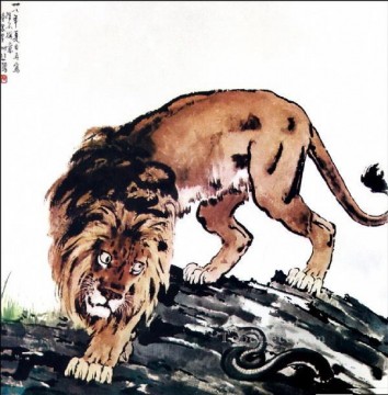 シュ・ベイホン・ジュ・ペオン Painting - 徐北紅の獅子と蛇の古い墨